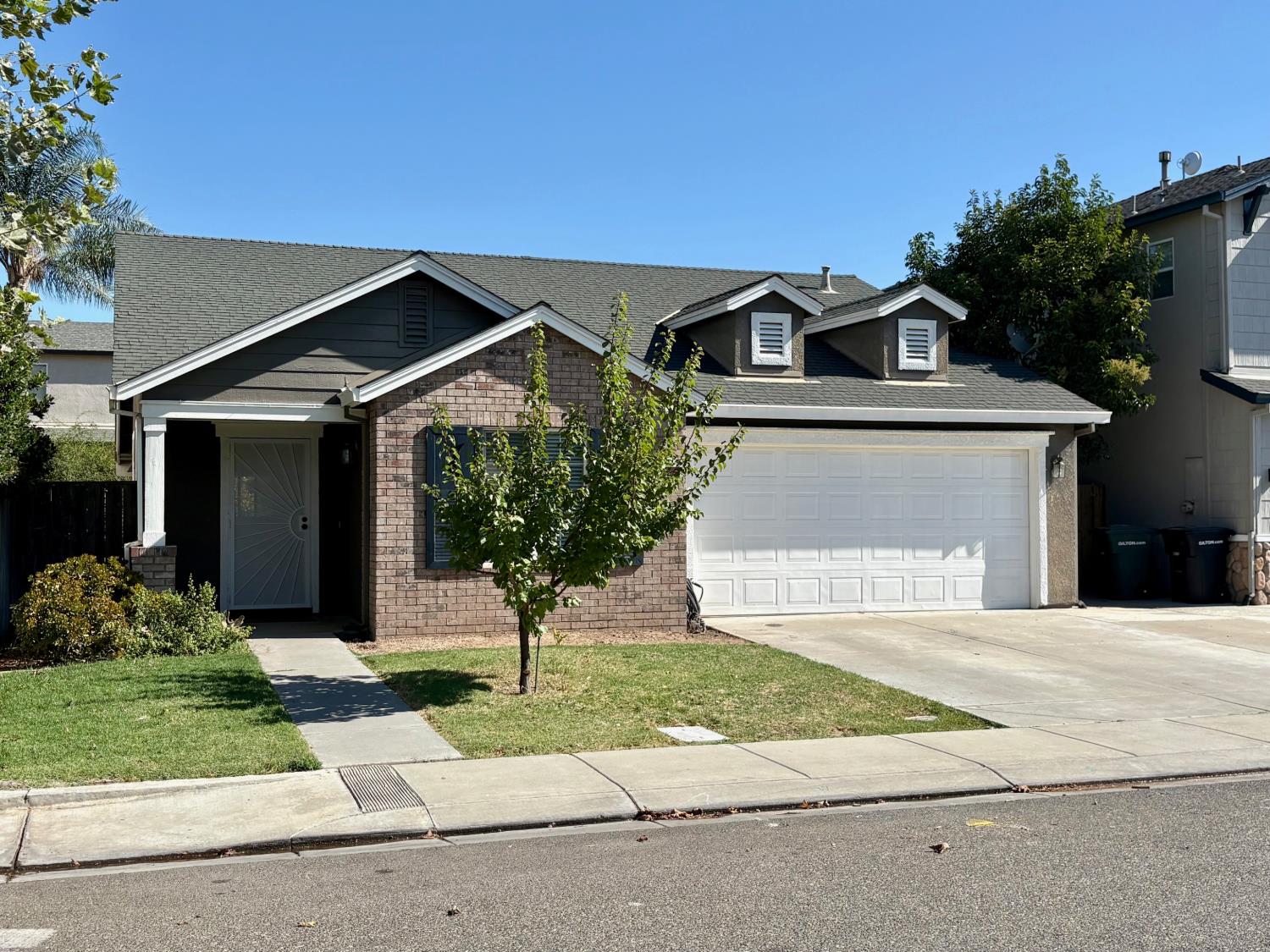 2315 Gallery Dr, Riverbank, CA 95367