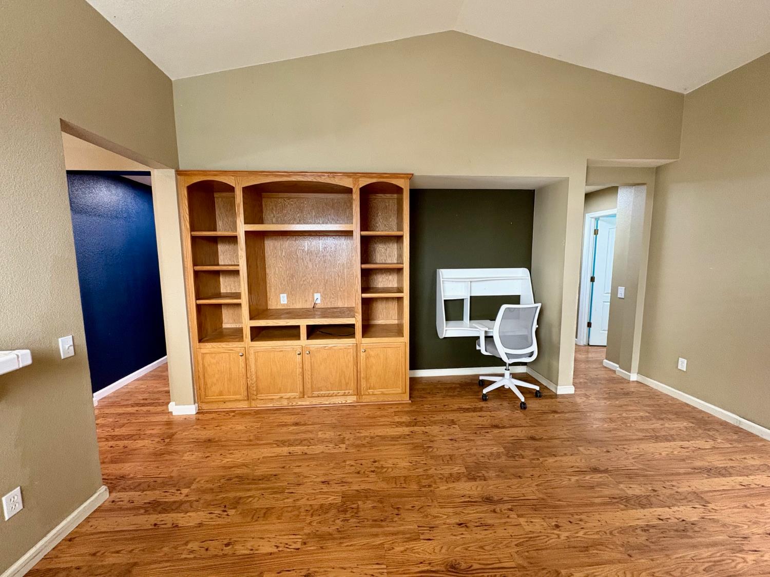 2315 Gallery Dr, Riverbank, CA 95367