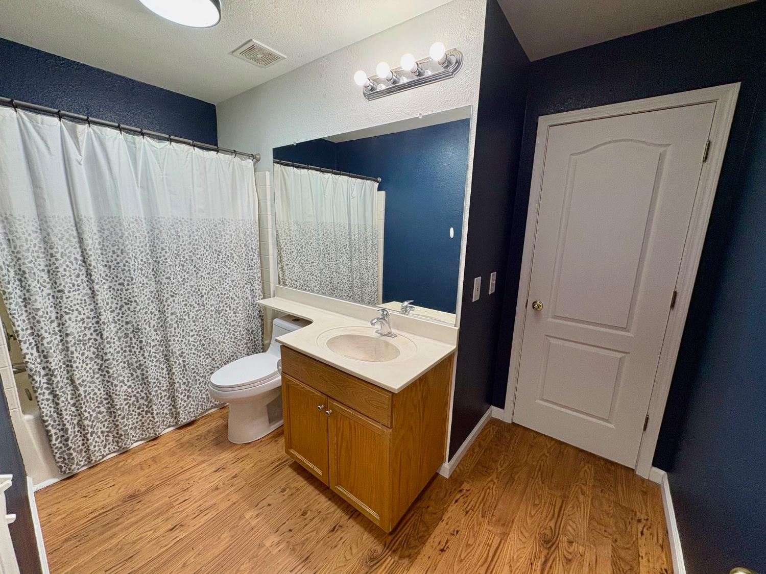 2315 Gallery Dr, Riverbank, CA 95367