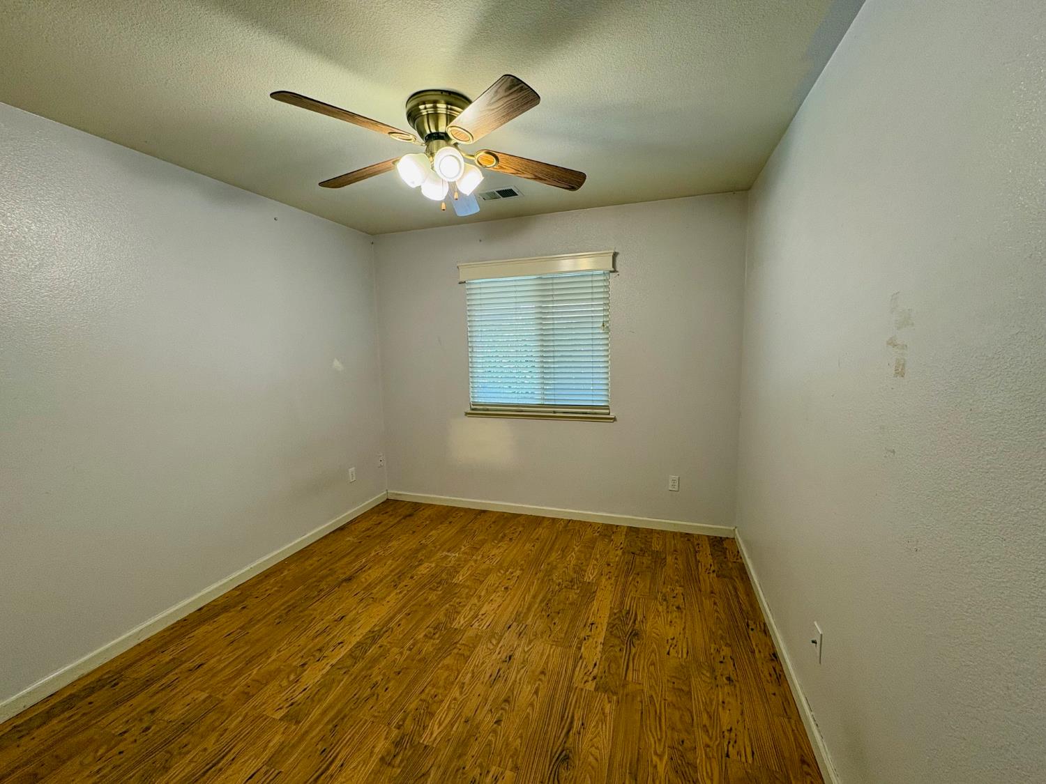 2315 Gallery Dr, Riverbank, CA 95367