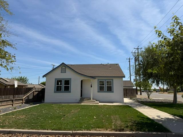 470 Second St, Gustine, CA 95322