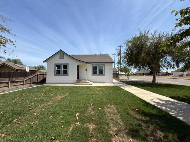470 Second St, Gustine, CA 95322