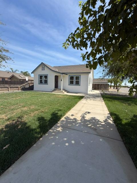 470 Second St, Gustine, CA 95322