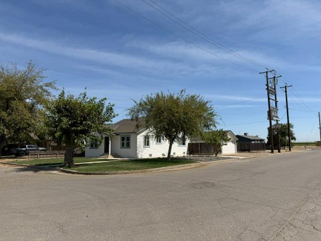 470 Second St, Gustine, CA 95322