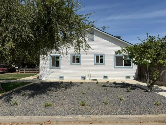 470 Second St, Gustine, CA 95322