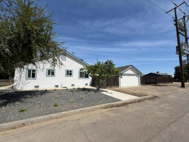 470 Second St, Gustine, CA 95322