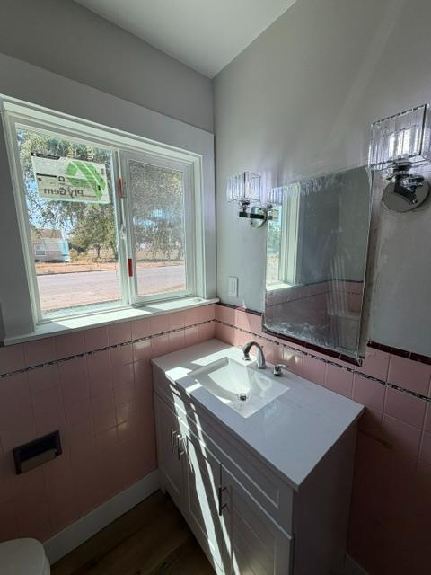 470 Second St, Gustine, CA 95322