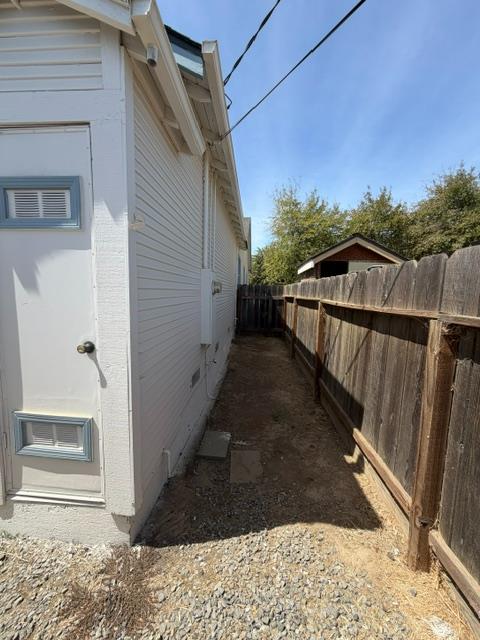 470 Second St, Gustine, CA 95322