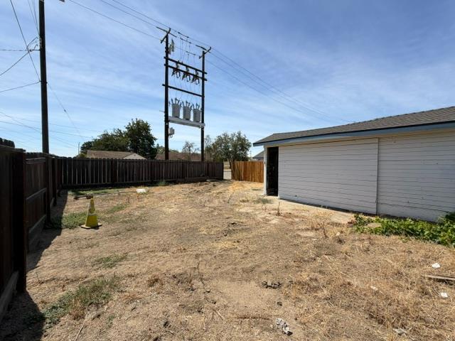 470 Second St, Gustine, CA 95322