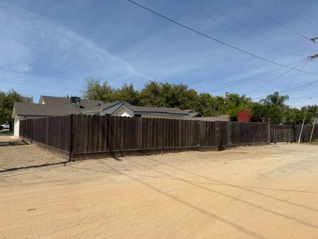 470 Second St, Gustine, CA 95322