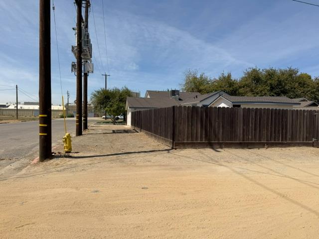470 Second St, Gustine, CA 95322
