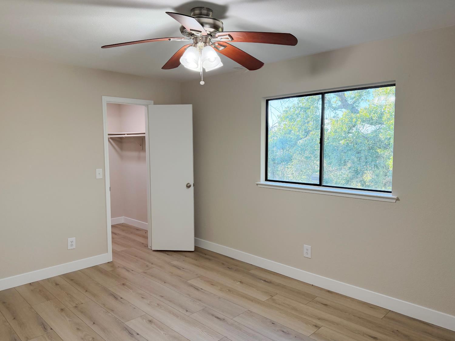 Open Photo