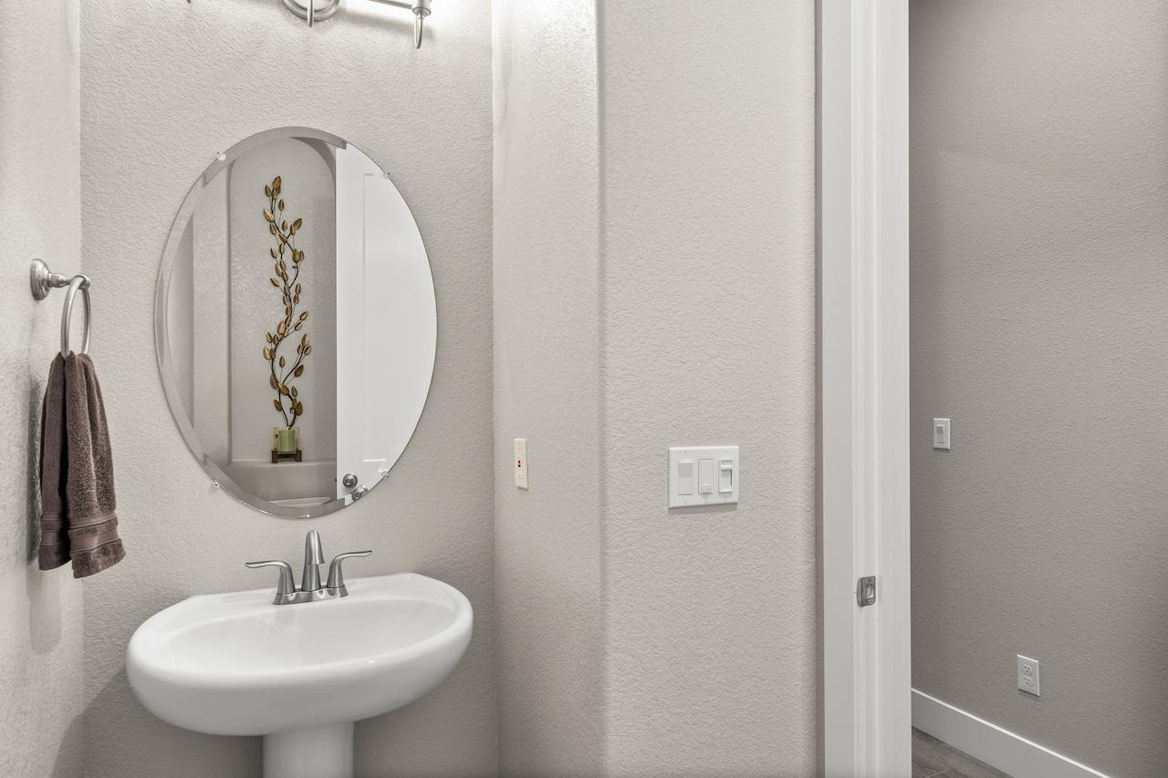 2505 Chrysler Ave, Manteca, CA 95337