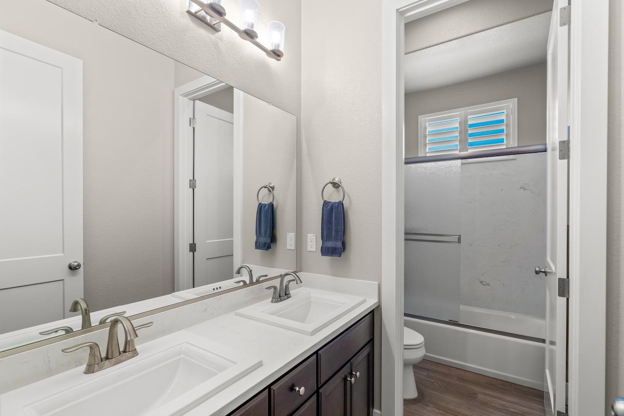 2505 Chrysler Ave, Manteca, CA 95337