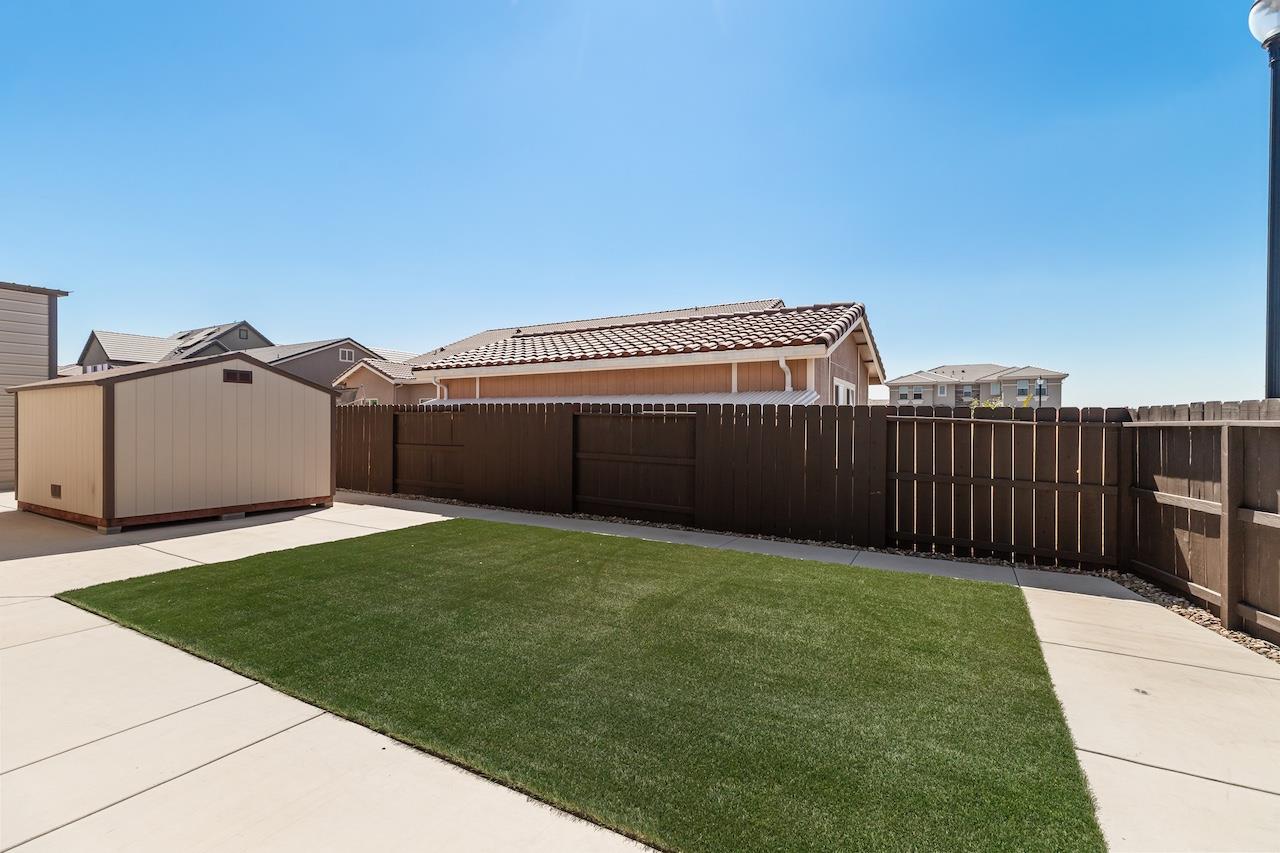 2505 Chrysler Ave, Manteca, CA 95337
