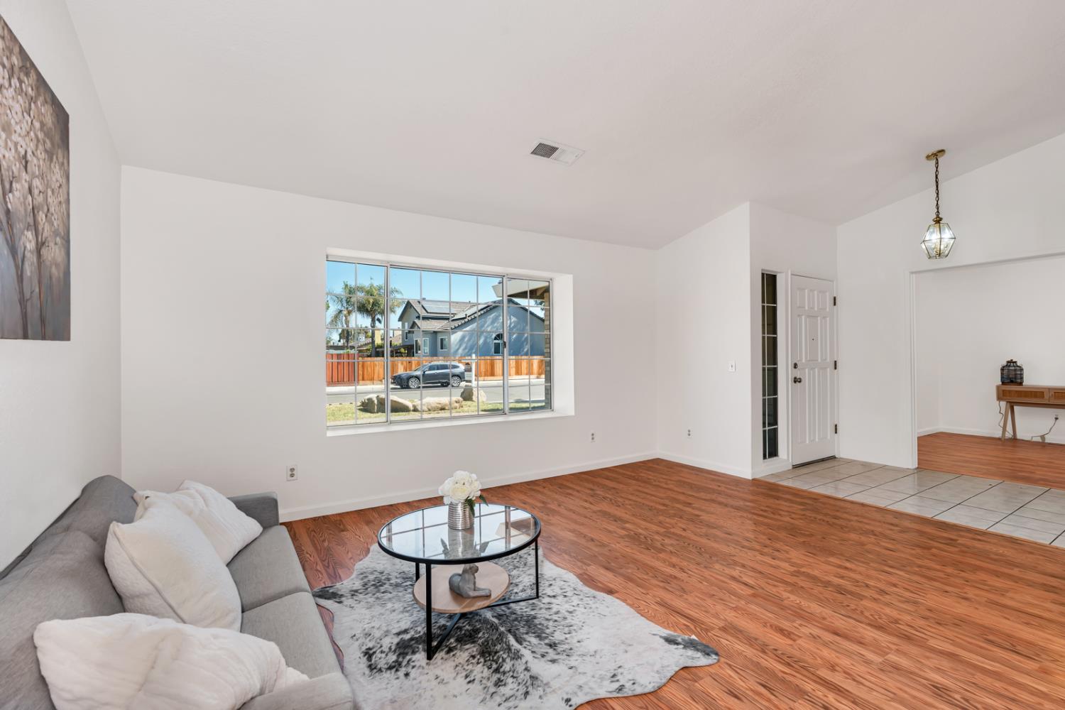 99 Lime Ave, Los Banos, CA 93635