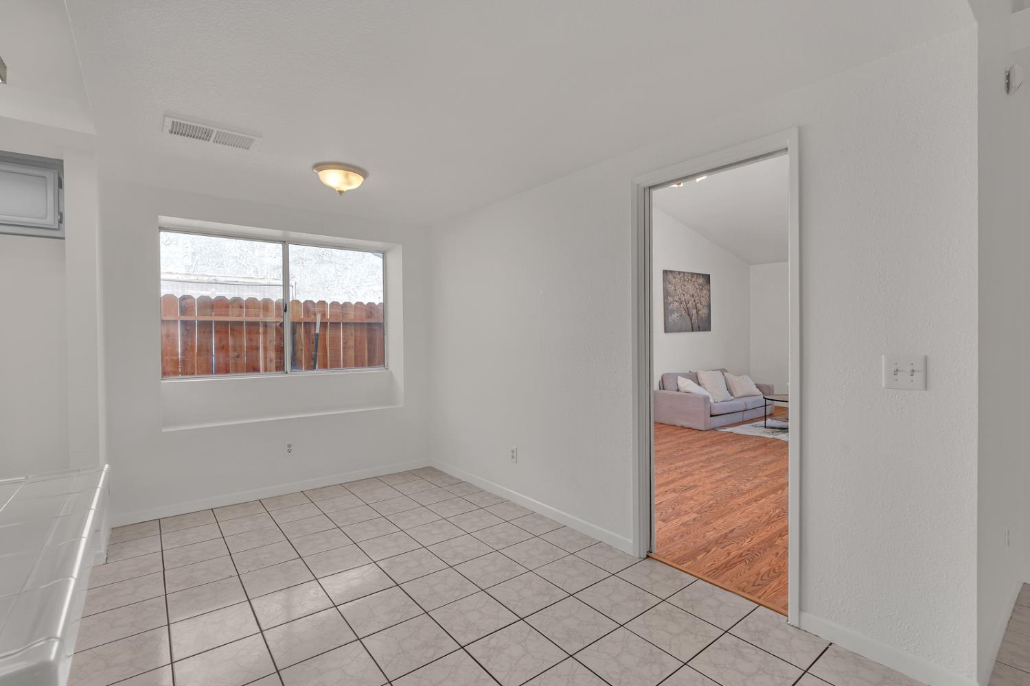 99 Lime Ave, Los Banos, CA 93635