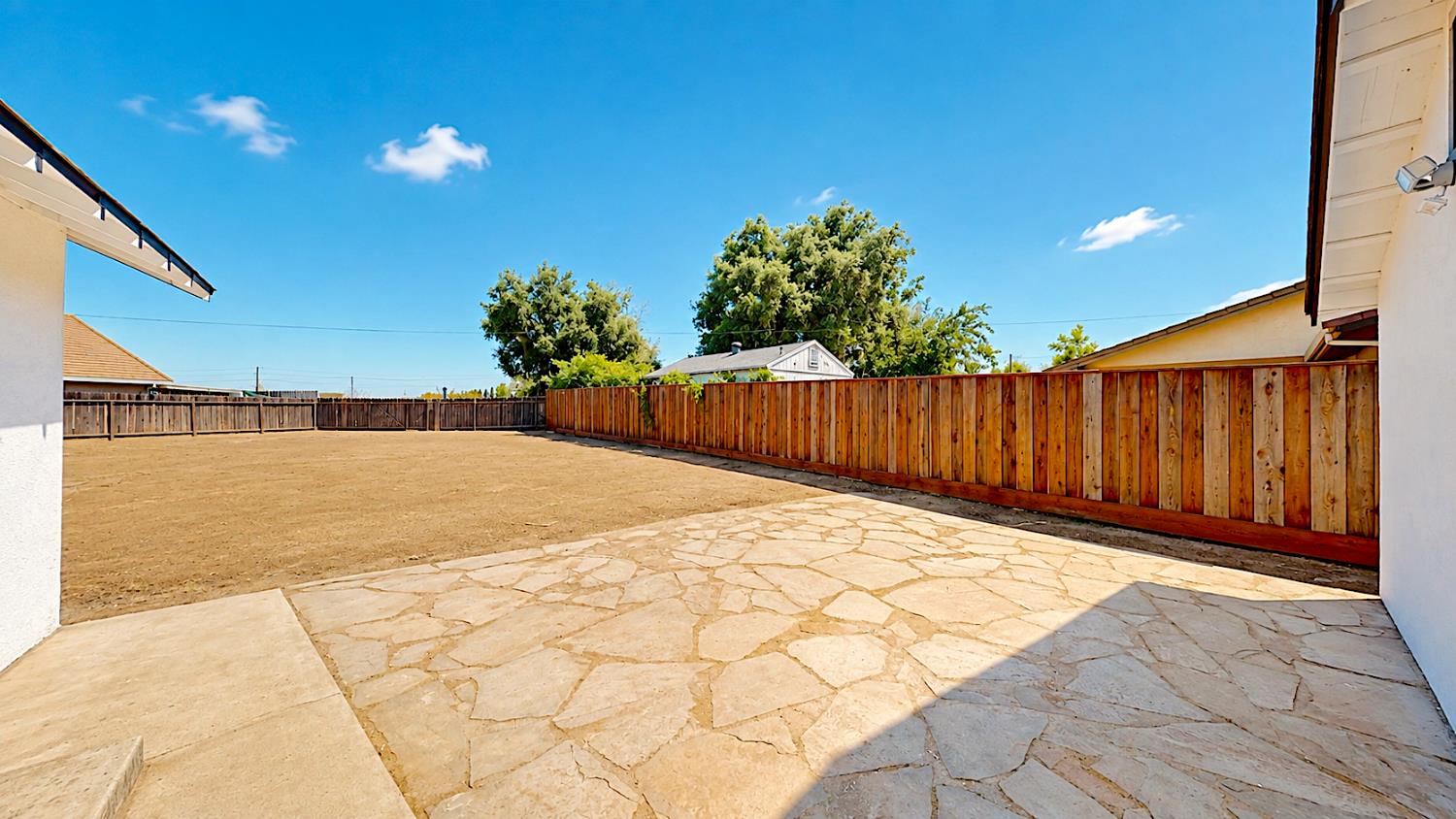 13361 Bentley St, Waterford, CA 95386