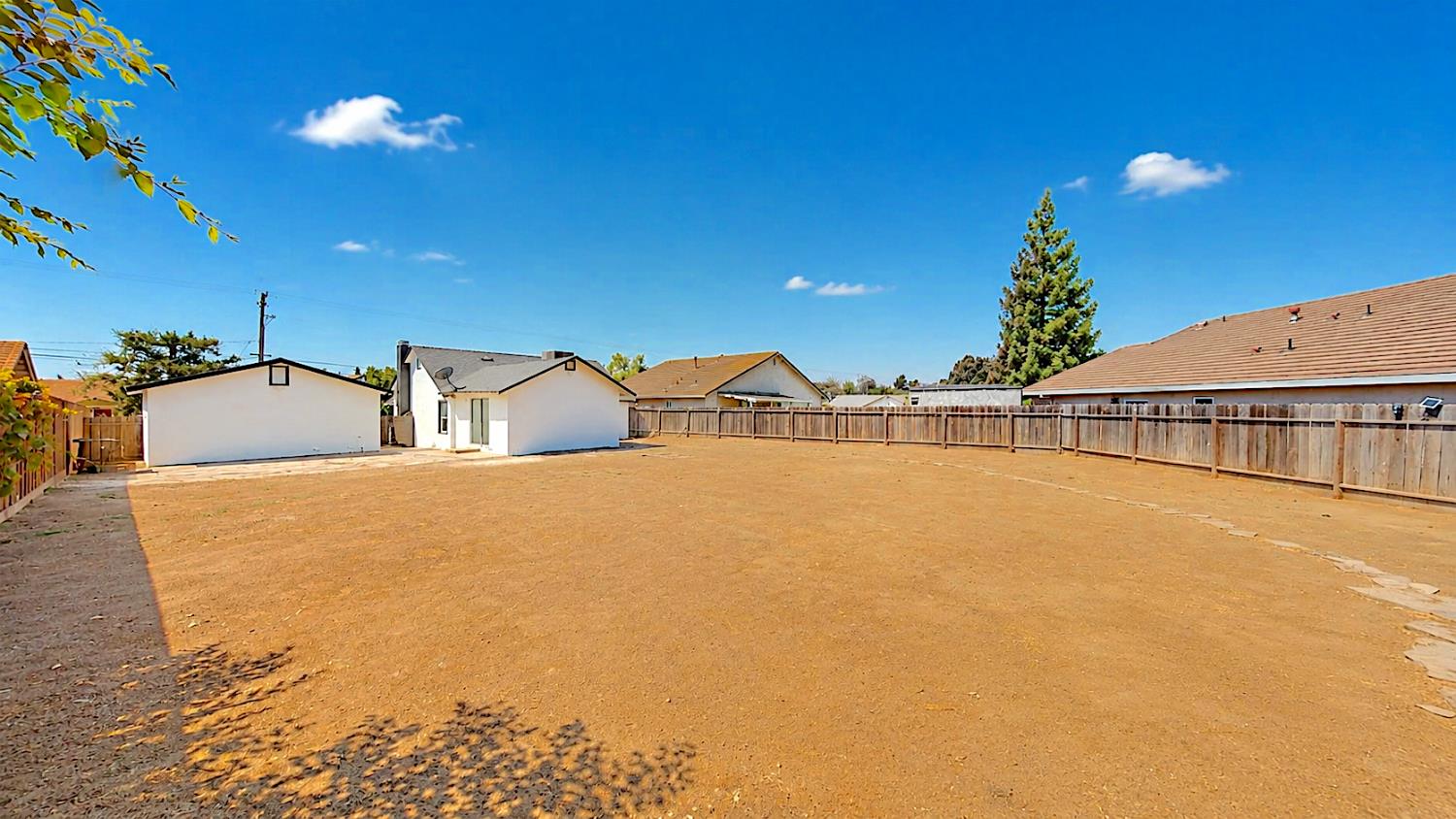 13361 Bentley St, Waterford, CA 95386