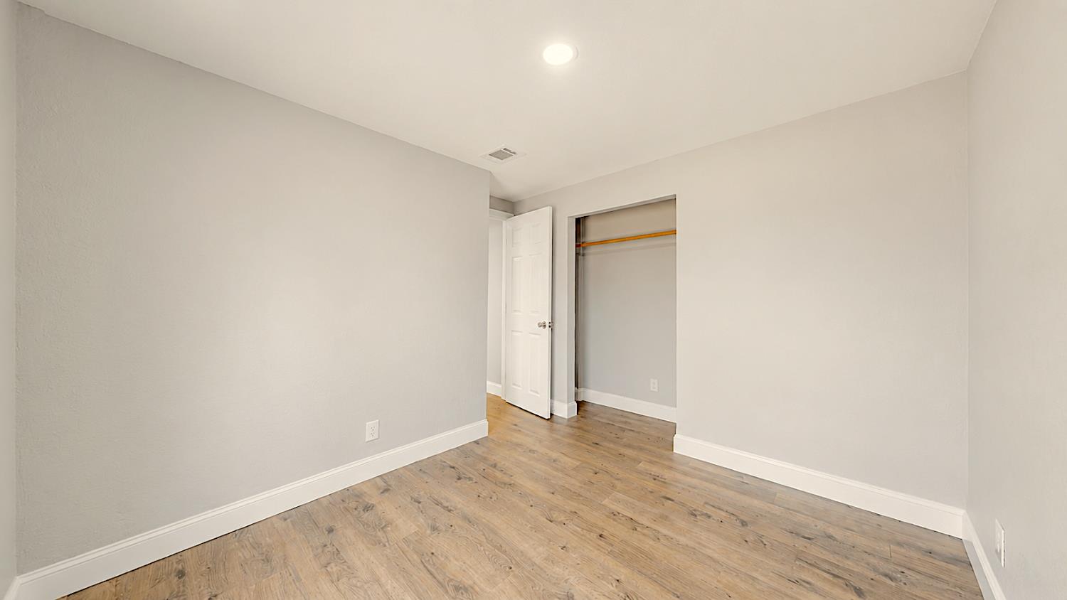13361 Bentley St, Waterford, CA 95386