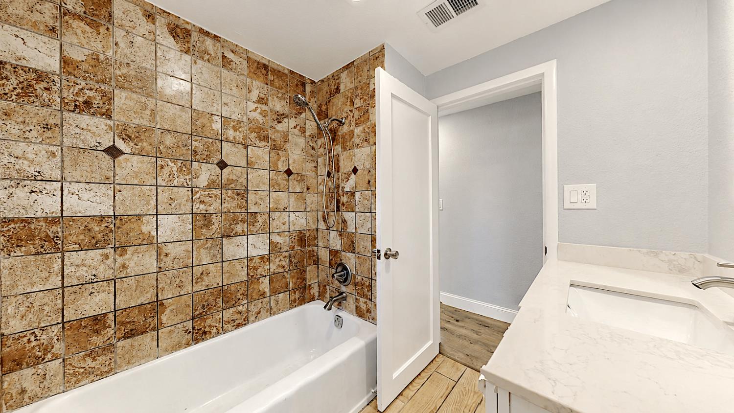 13361 Bentley St, Waterford, CA 95386