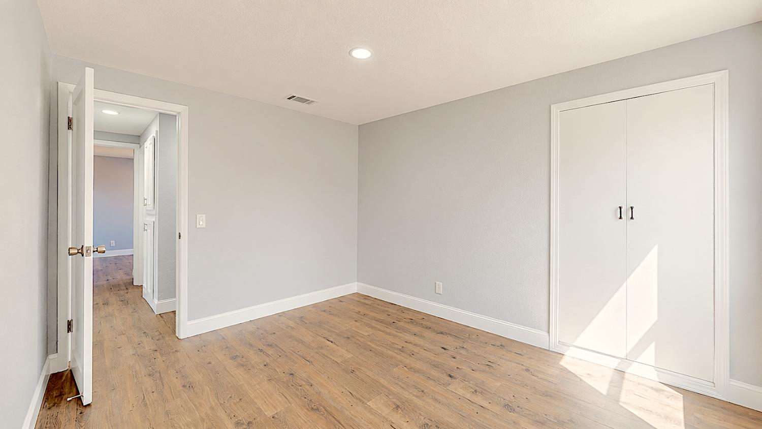 13361 Bentley St, Waterford, CA 95386