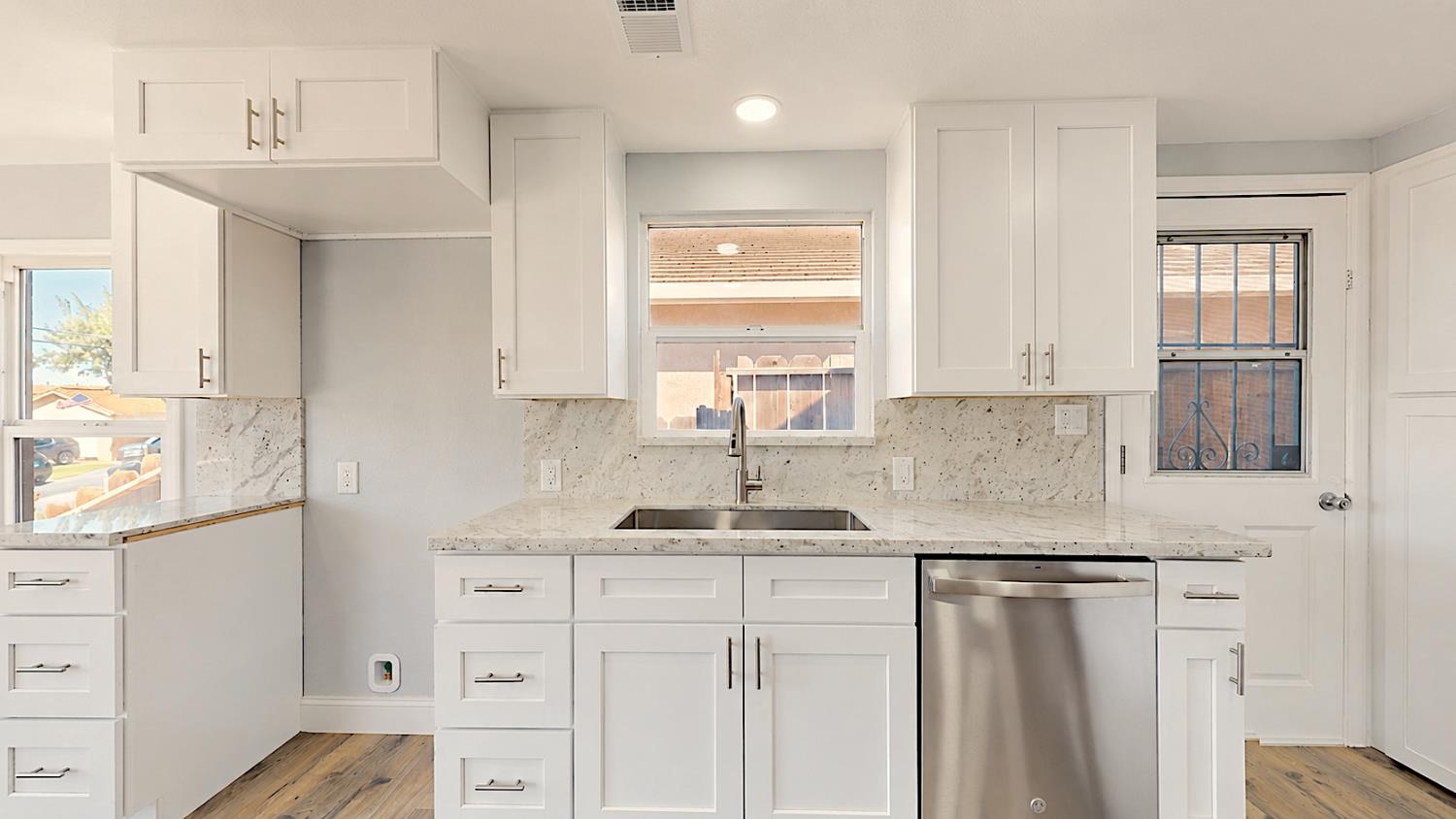 13361 Bentley St, Waterford, CA 95386