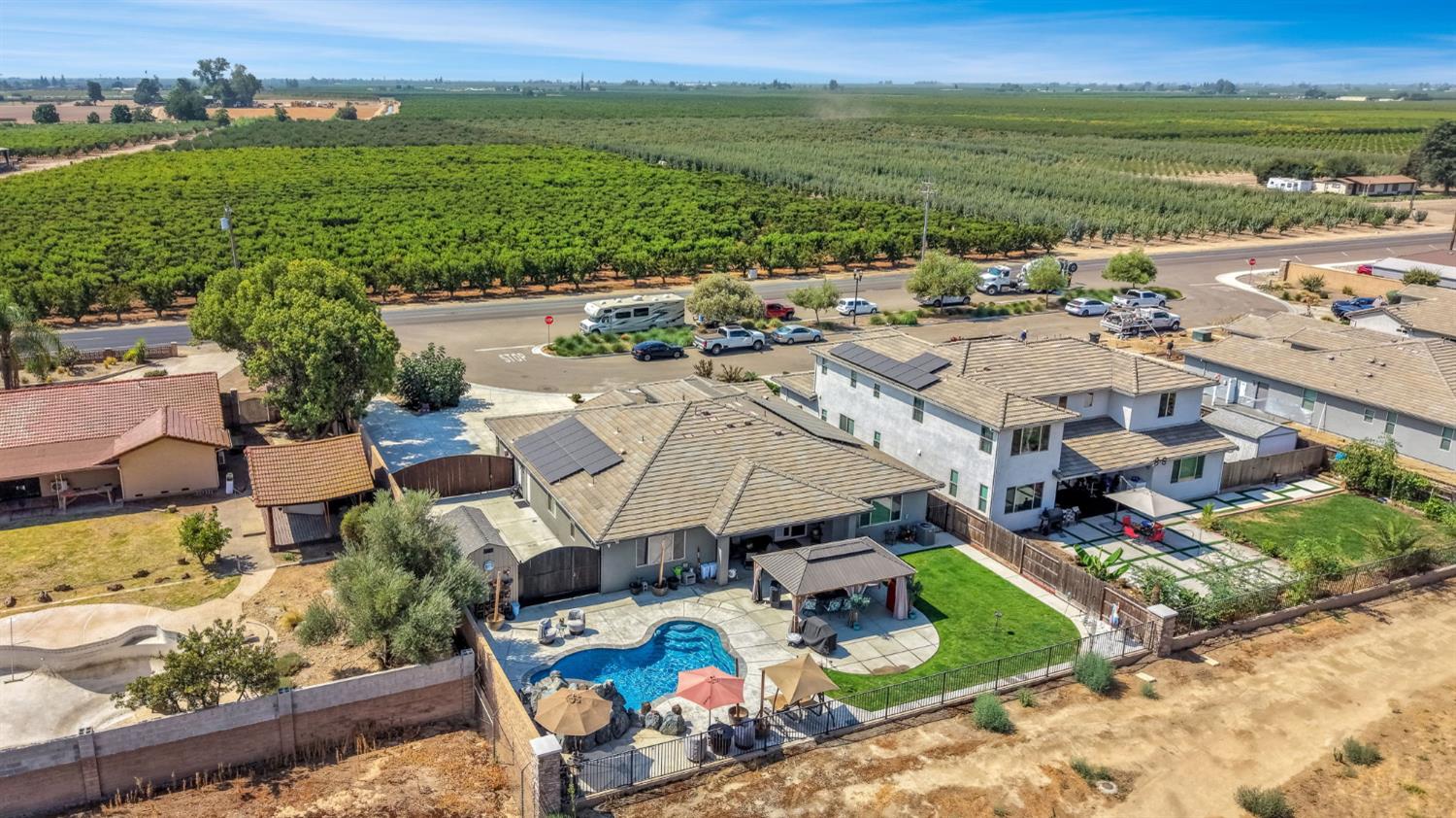 3387 W Kamm Ave, Dinuba, CA 93618