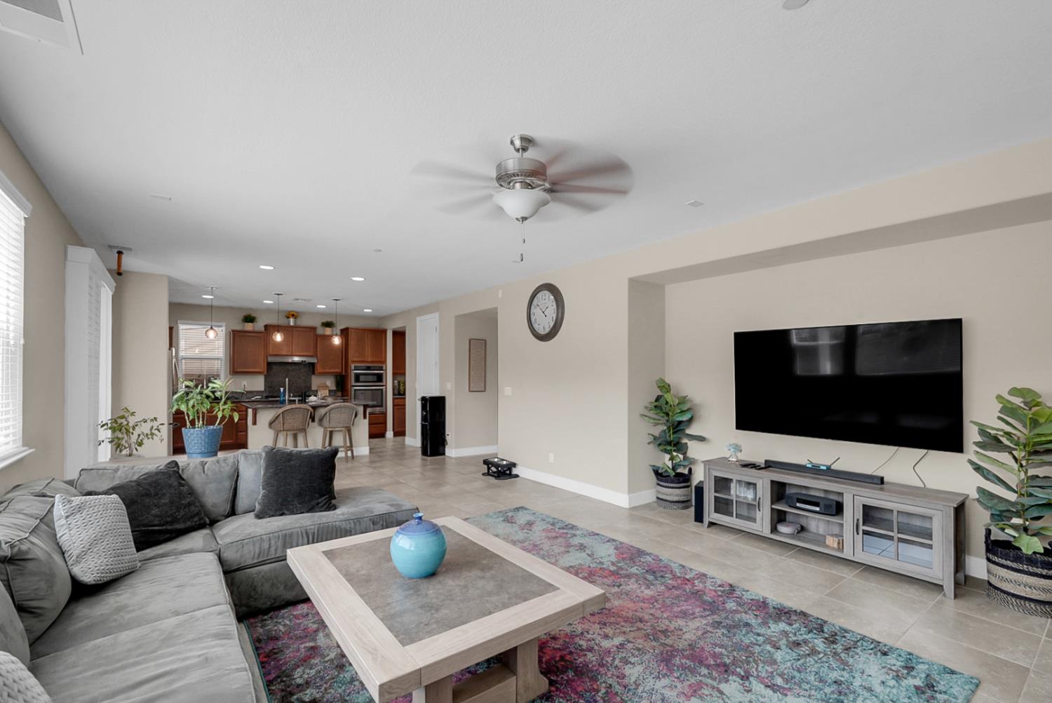 1925 Carogold Ln, Manteca, CA 95337