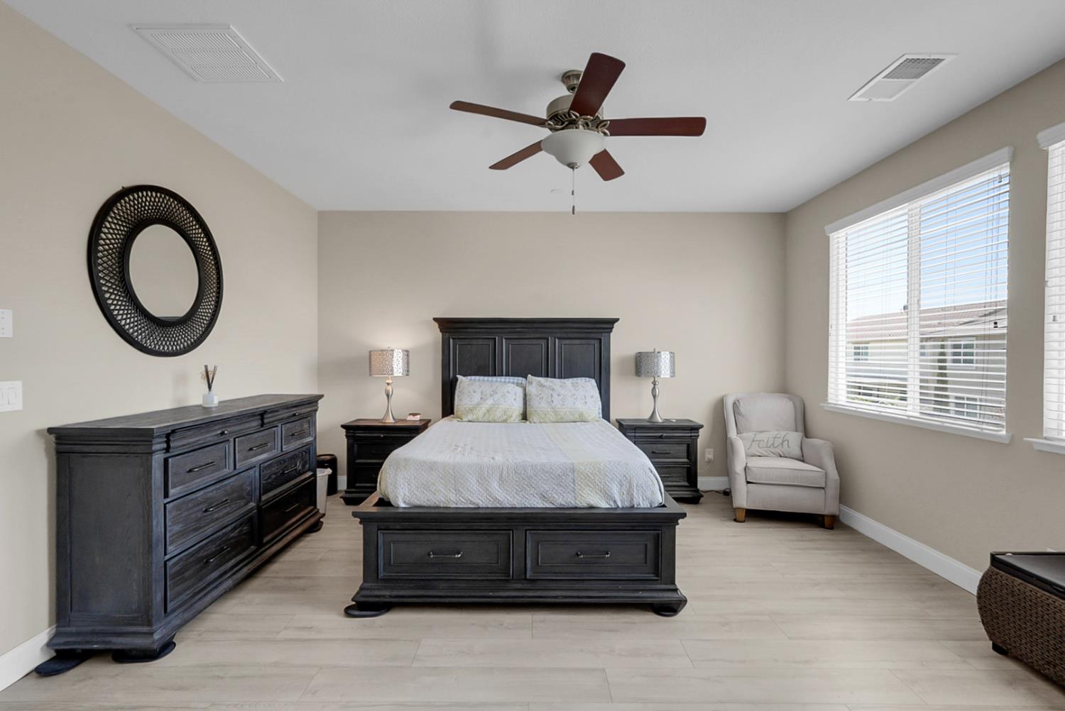 1925 Carogold Ln, Manteca, CA 95337
