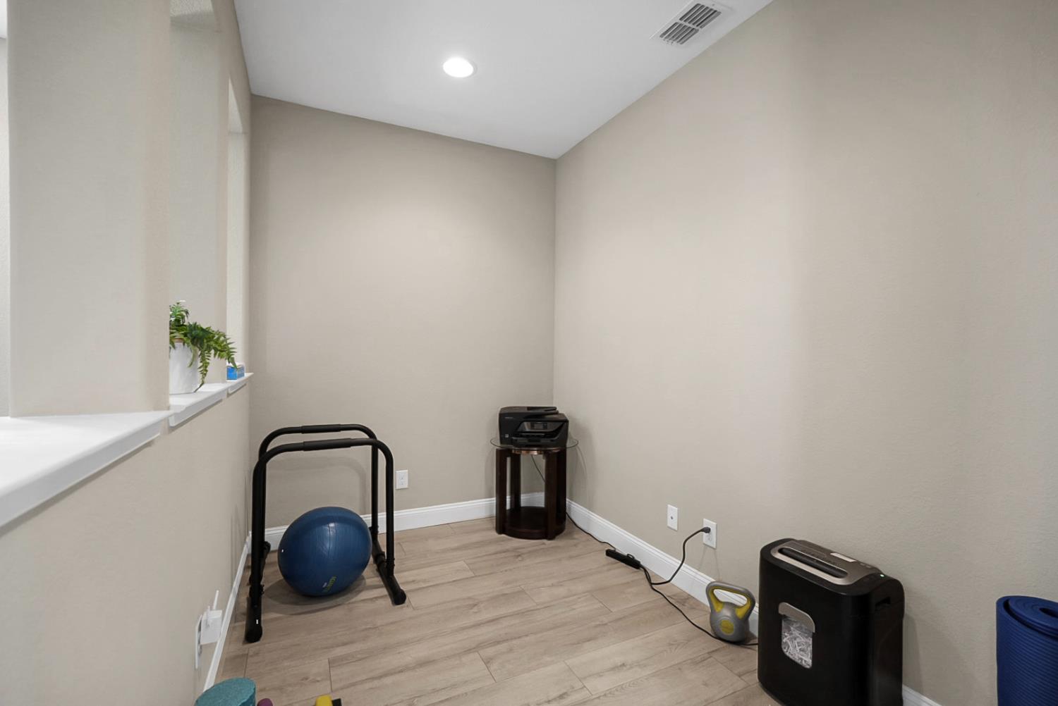 1925 Carogold Ln, Manteca, CA 95337