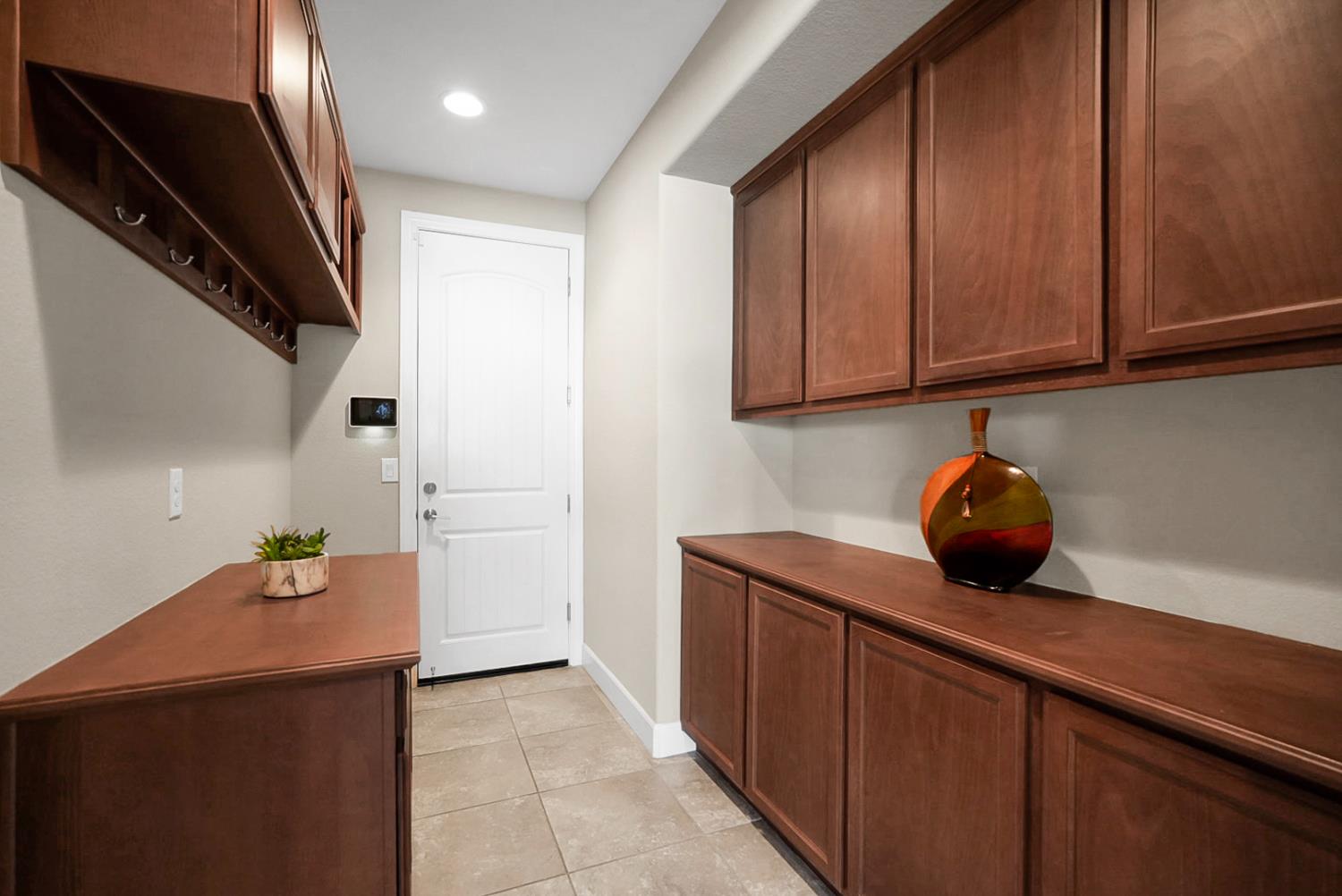 1925 Carogold Ln, Manteca, CA 95337