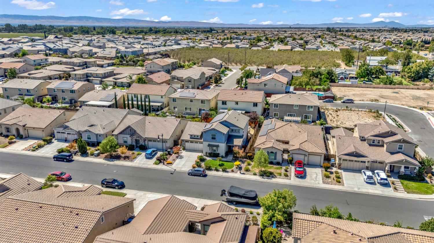 1925 Carogold Ln, Manteca, CA 95337