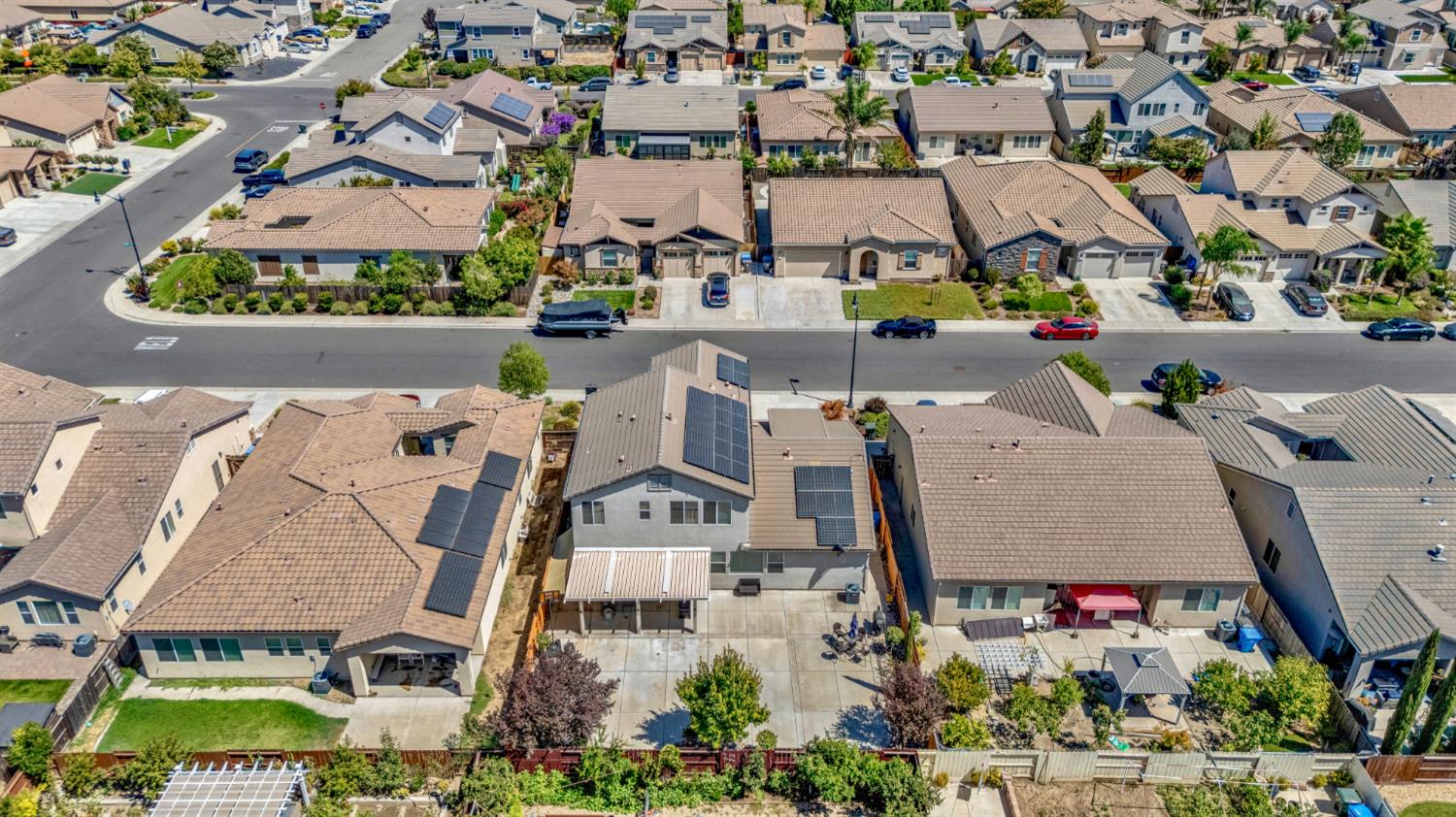 1925 Carogold Ln, Manteca, CA 95337