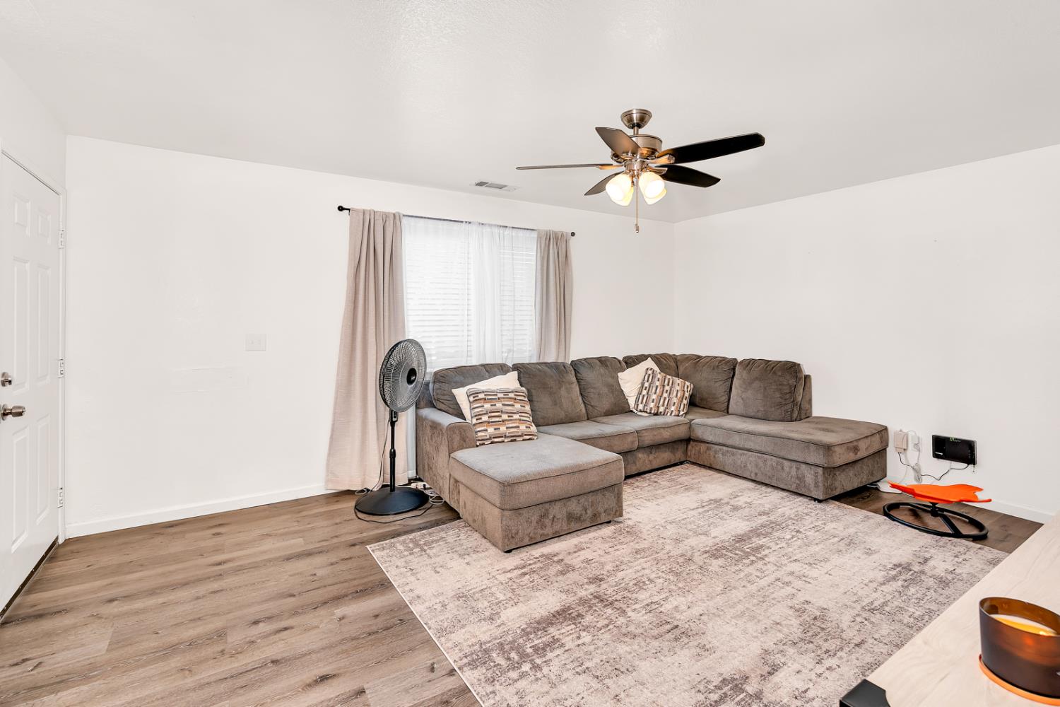 8778 Almond St, Dos Palos, CA 93620
