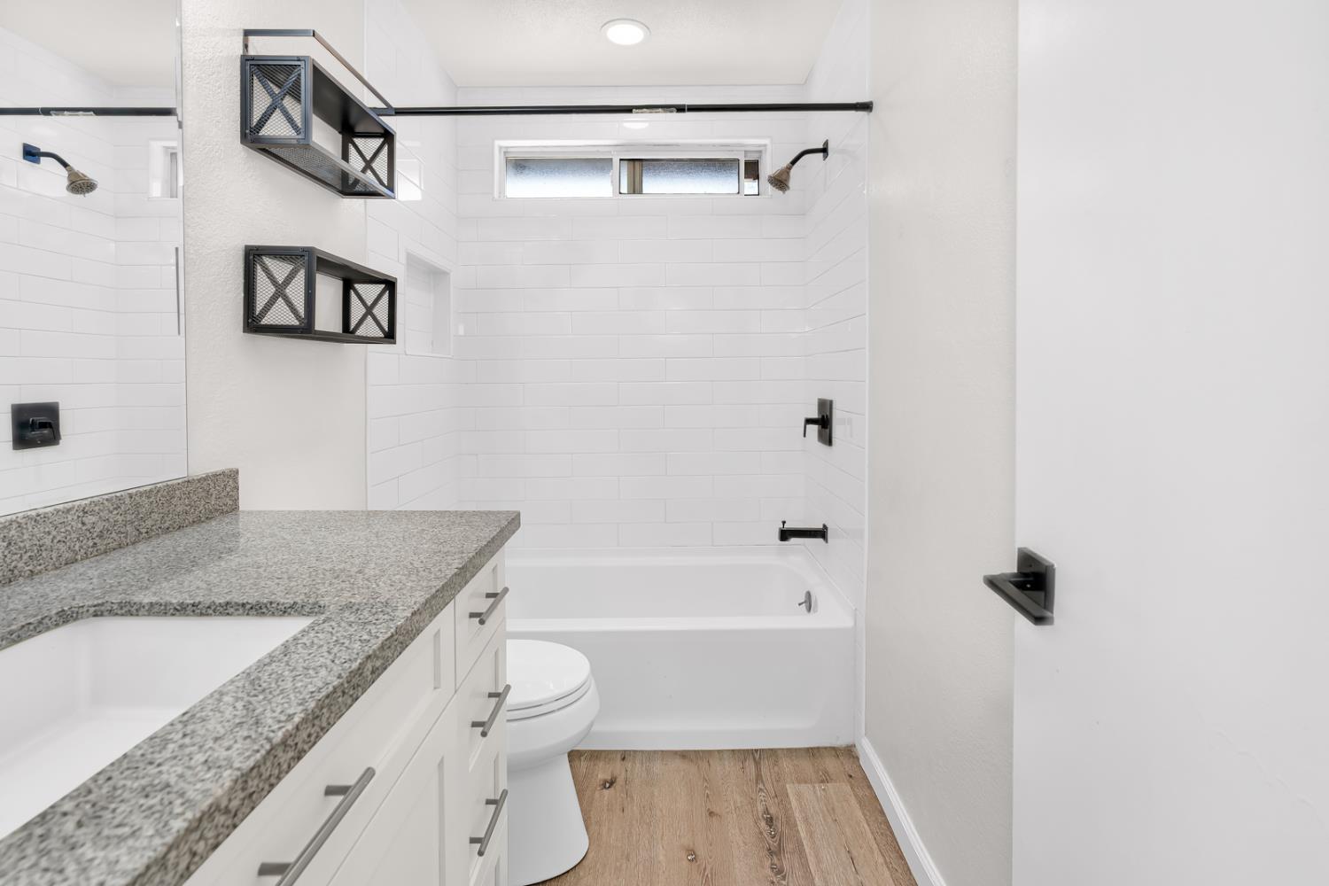 8778 Almond St, Dos Palos, CA 93620