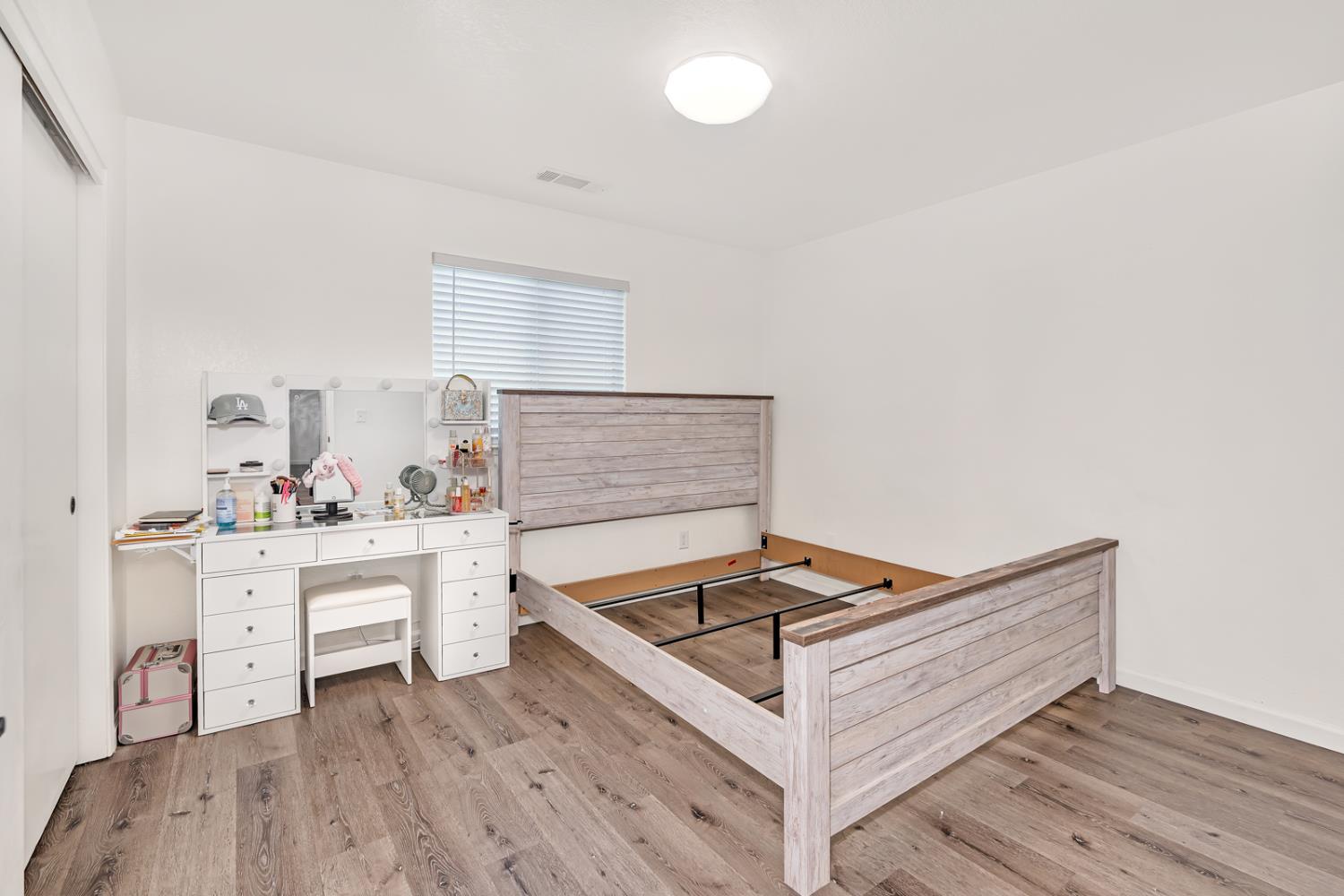 8778 Almond St, Dos Palos, CA 93620