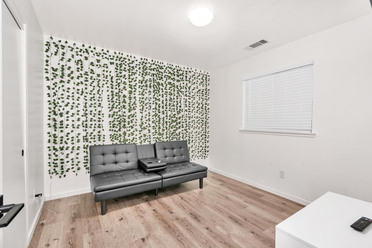 8778 Almond St, Dos Palos, CA 93620