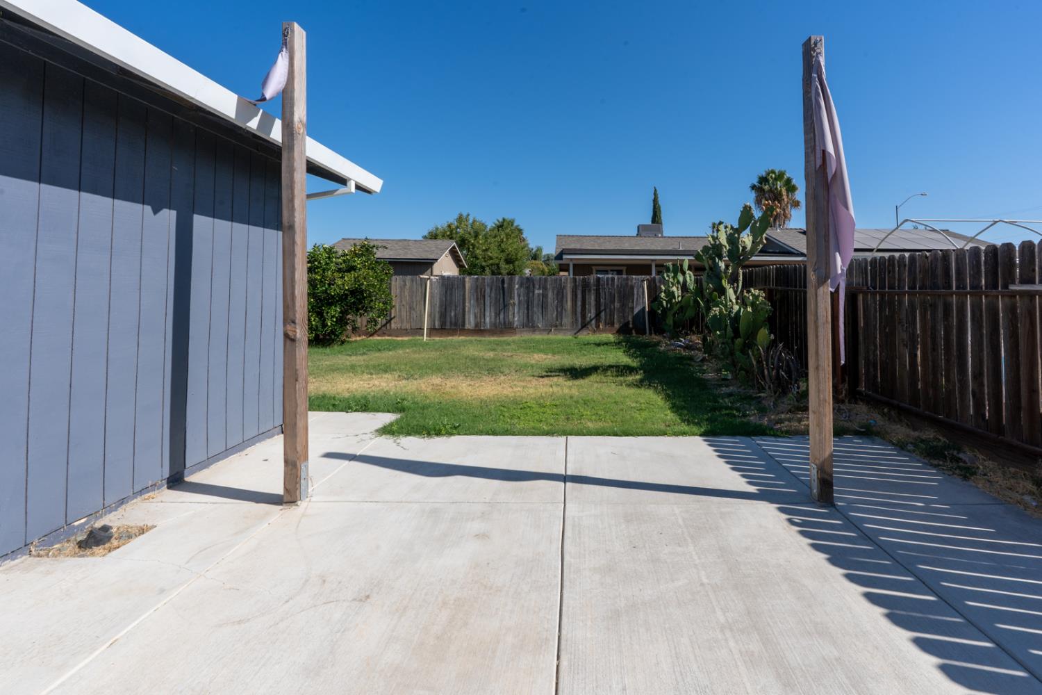 8778 Almond St, Dos Palos, CA 93620
