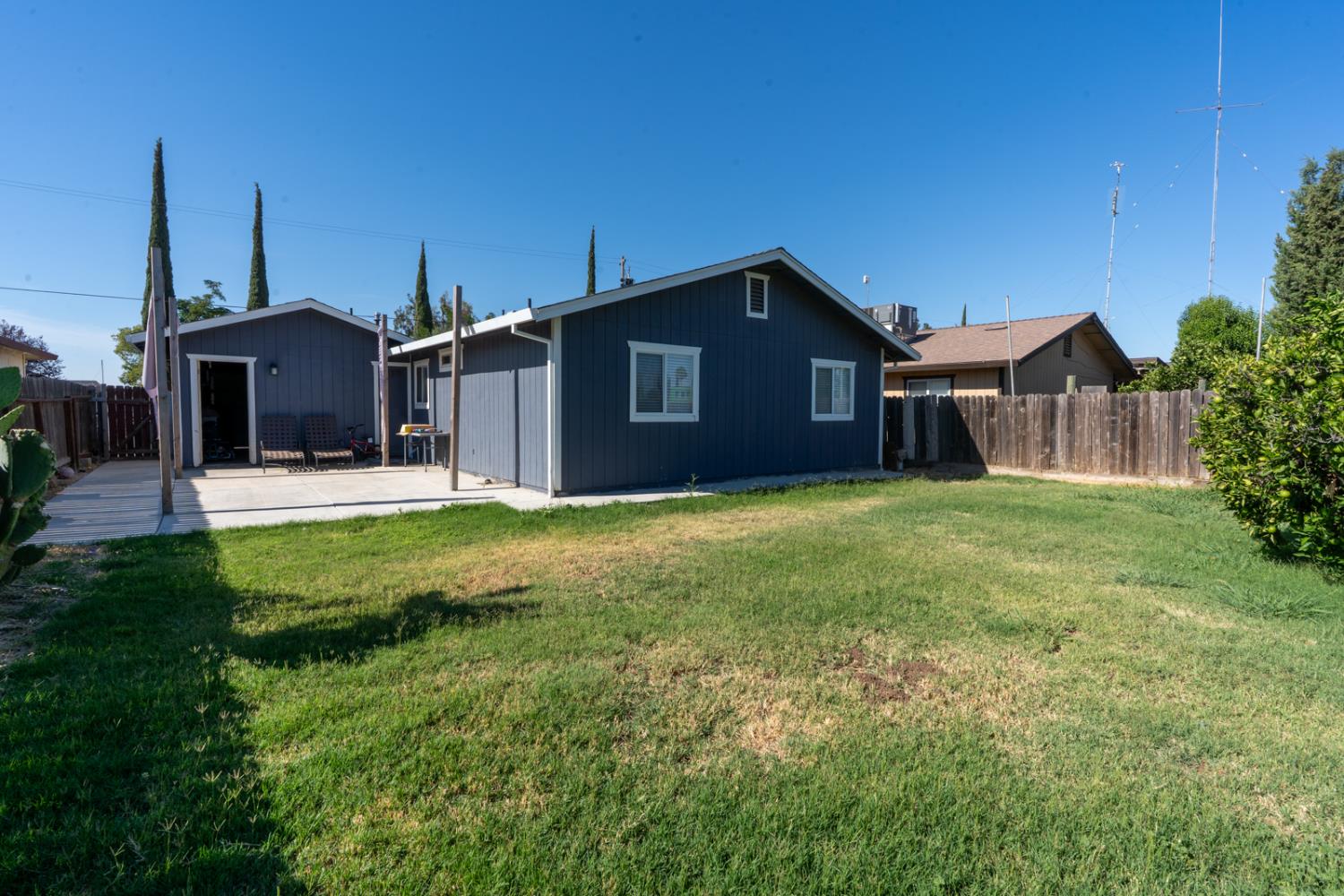 8778 Almond St, Dos Palos, CA 93620