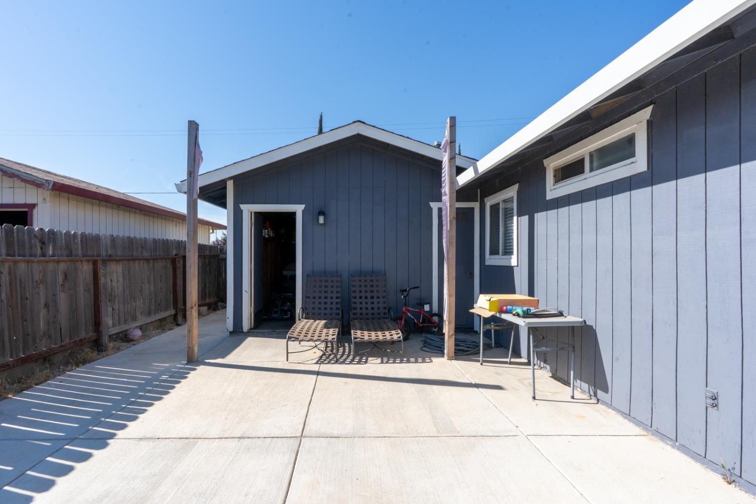 8778 Almond St, Dos Palos, CA 93620