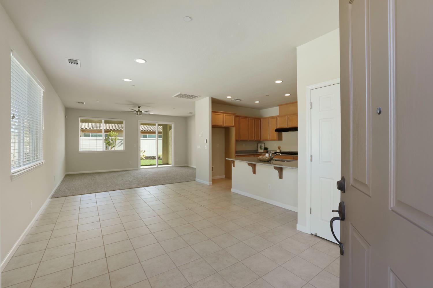 1395 Chestnut Hill Dr, Manteca, CA 95336