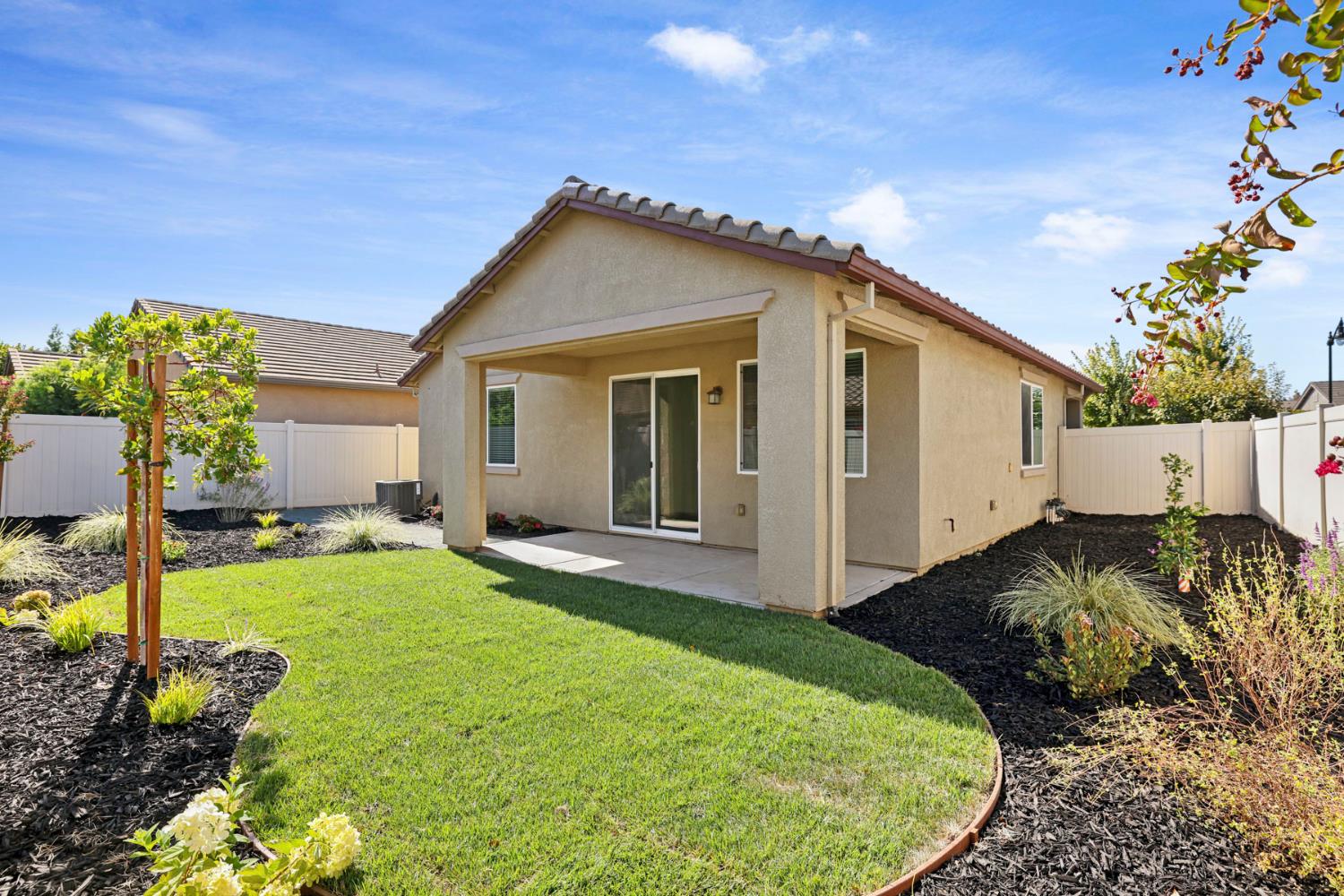 1395 Chestnut Hill Dr, Manteca, CA 95336