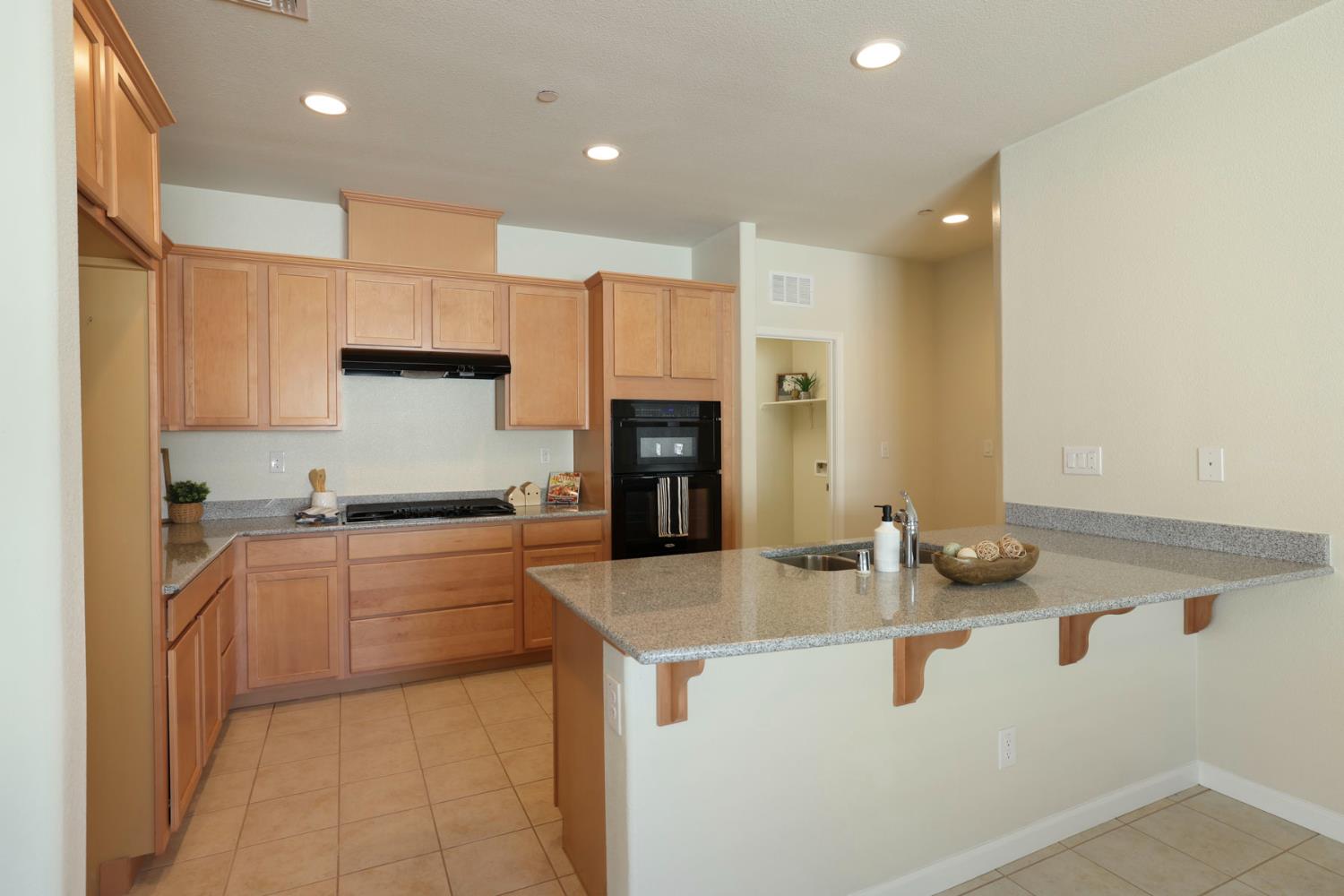 1395 Chestnut Hill Dr, Manteca, CA 95336