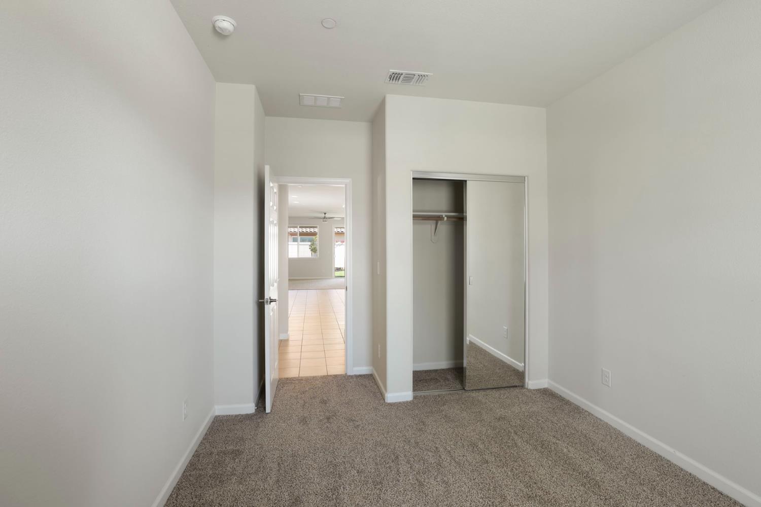 1395 Chestnut Hill Dr, Manteca, CA 95336