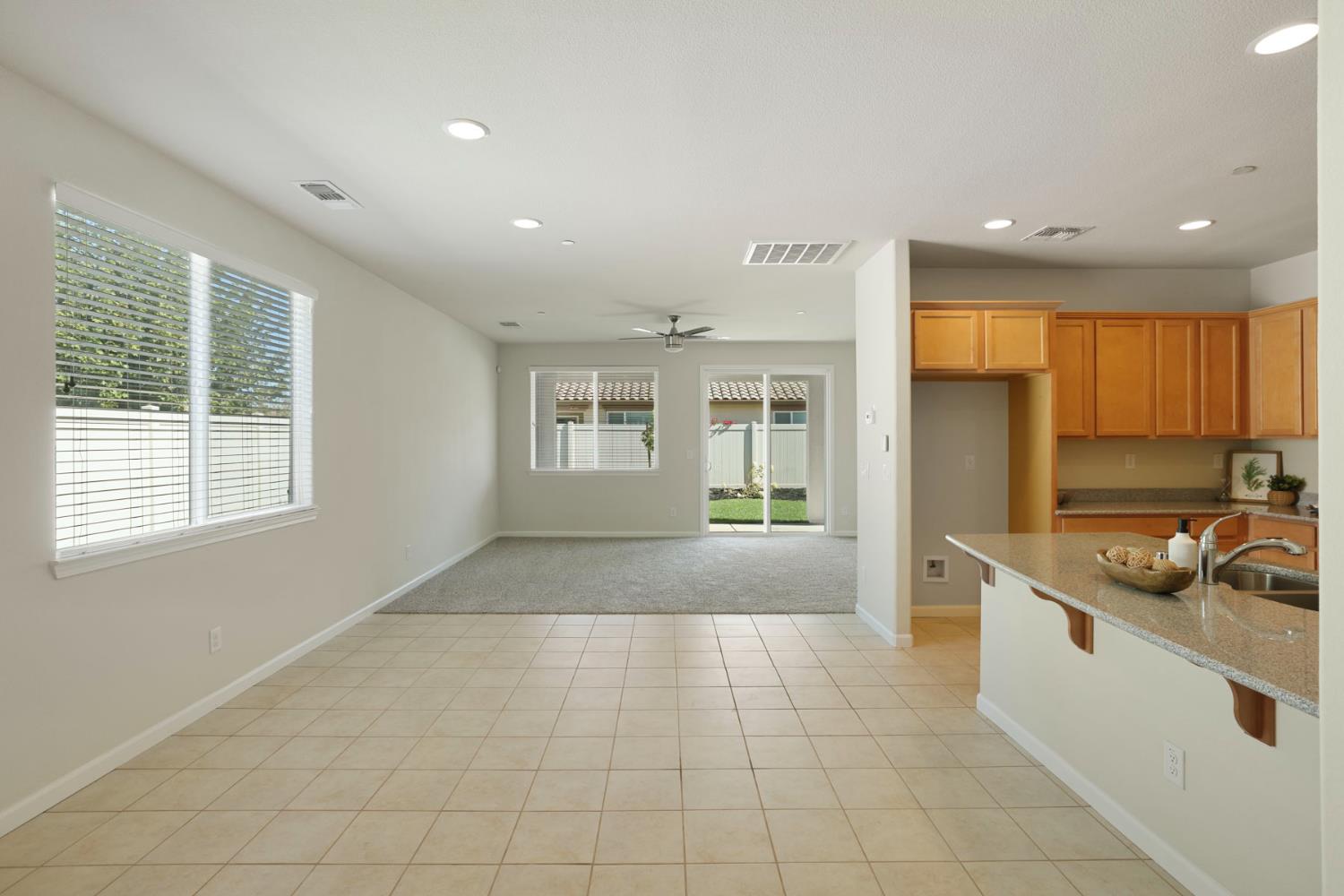 1395 Chestnut Hill Dr, Manteca, CA 95336