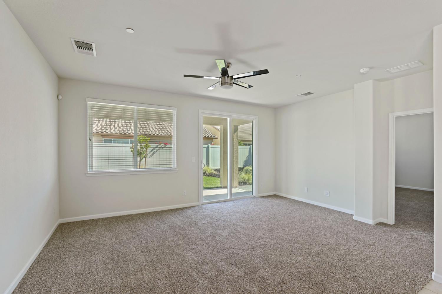 1395 Chestnut Hill Dr, Manteca, CA 95336