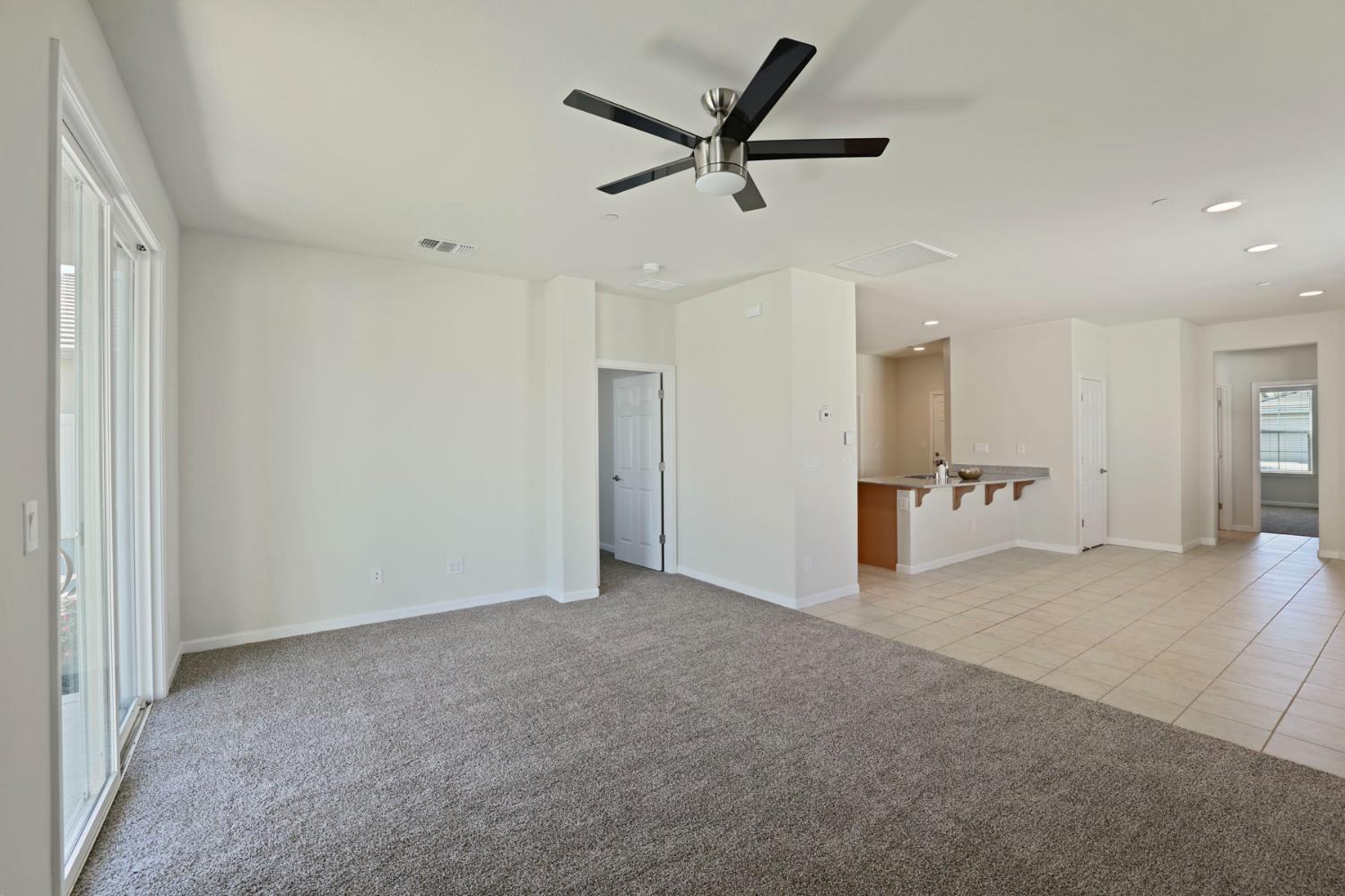 1395 Chestnut Hill Dr, Manteca, CA 95336