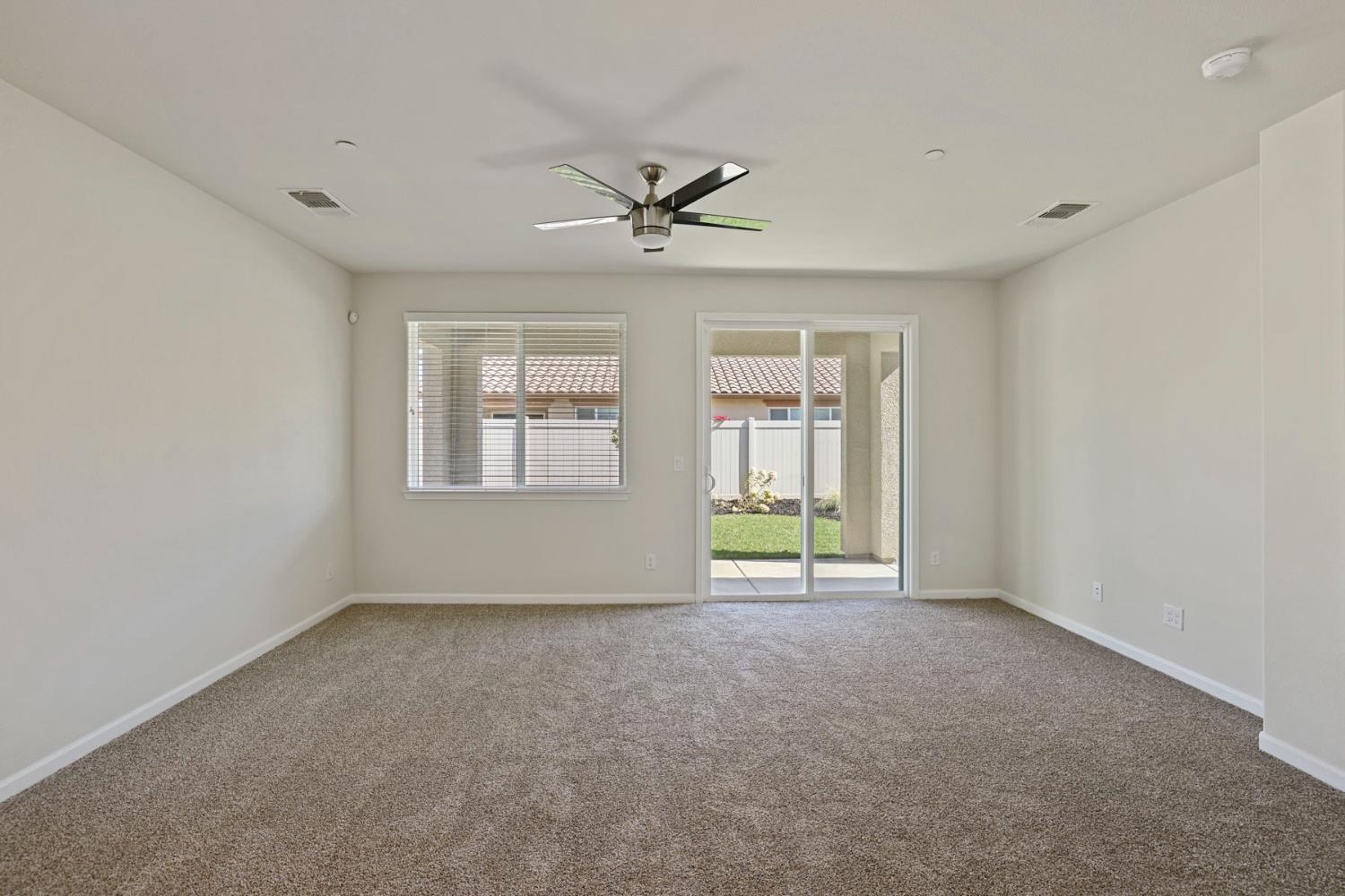 1395 Chestnut Hill Dr, Manteca, CA 95336