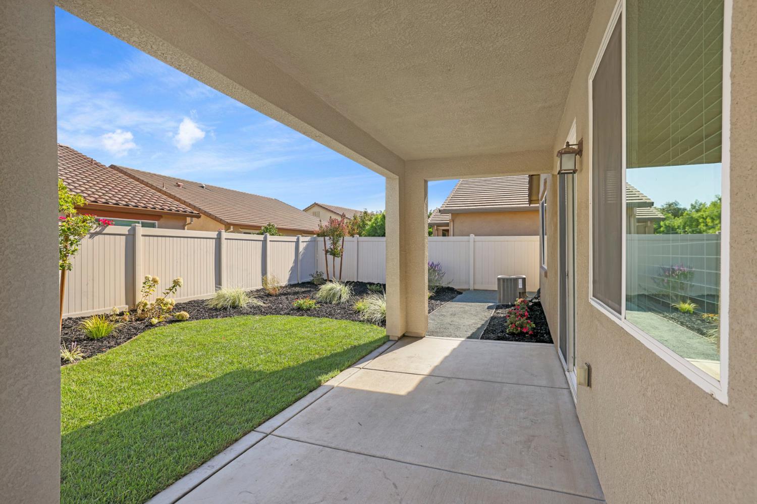 1395 Chestnut Hill Dr, Manteca, CA 95336